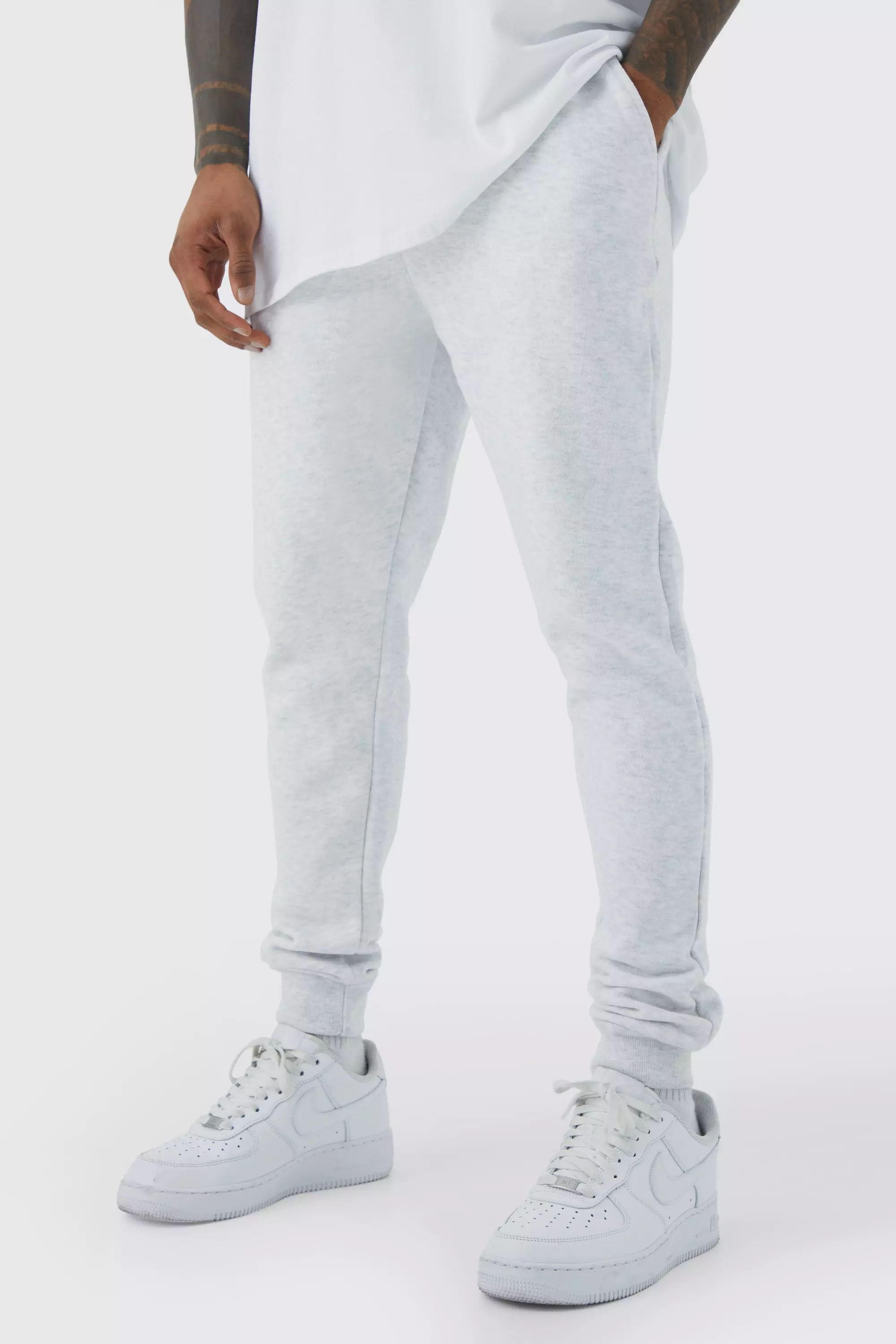 Basic Slim Fit Jogger boohooMAN IE
